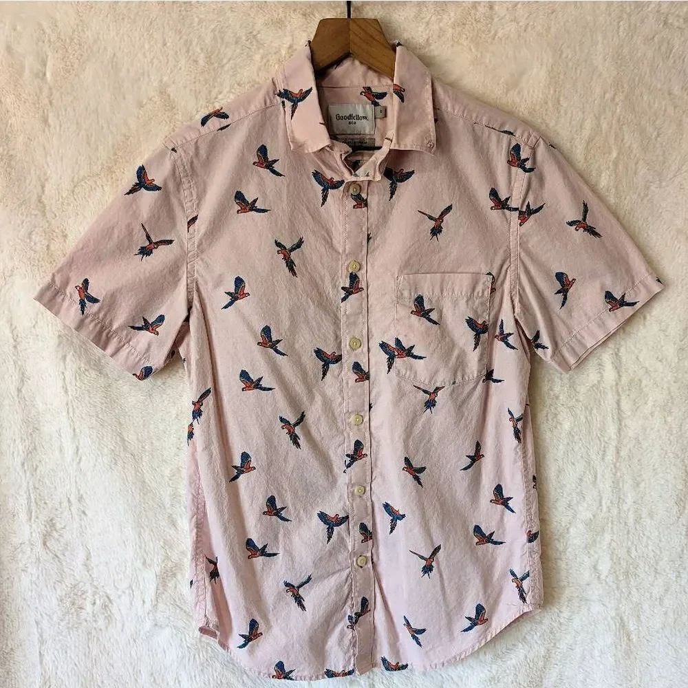 Light Pink Men's Button Down Parrot Shirt Standard Fit Size Small